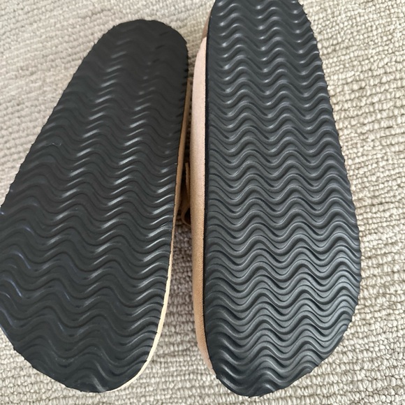 Light Tan Clogs Women Size 37 Brand New - Picture 3 of 4